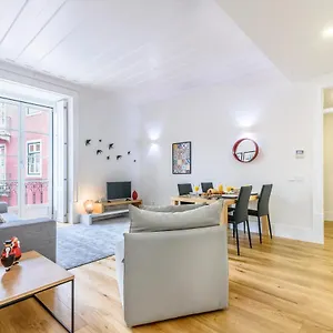 Modern Flat In Downtown By Lovelystay Lisbona